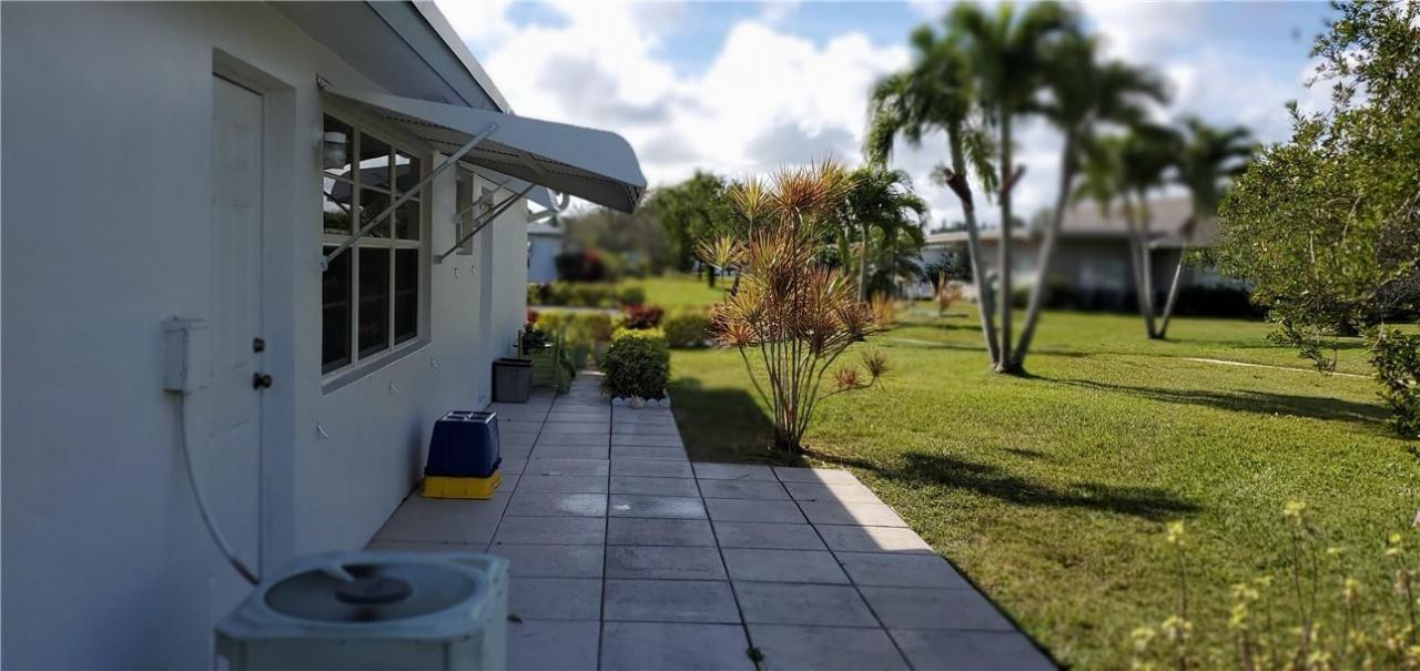 1107 Cir Terrace W, Delray Beach, FL 33445 Photo