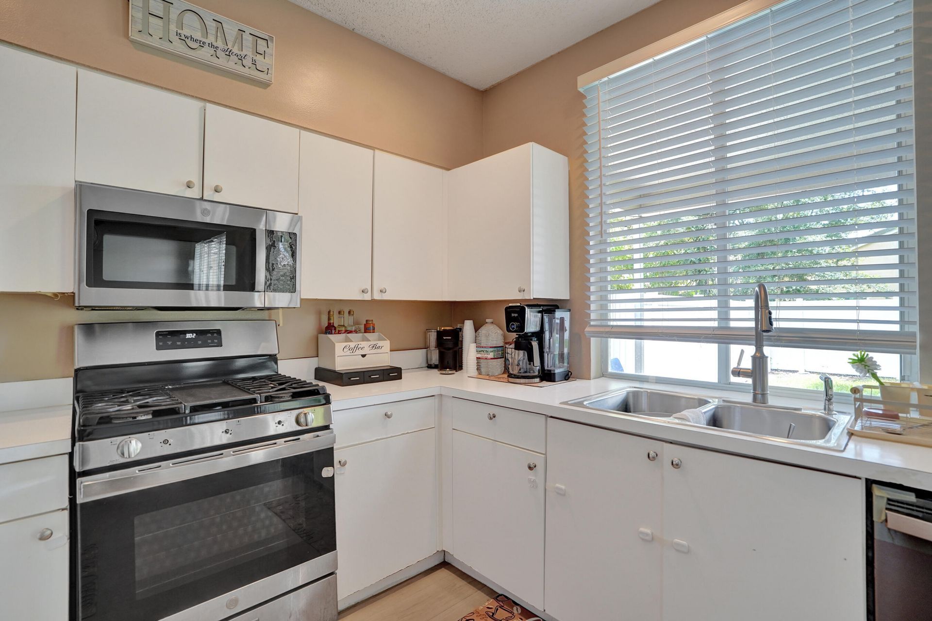 5884 N Plum Bay Parkway, Tamarac, FL 33321 Photo