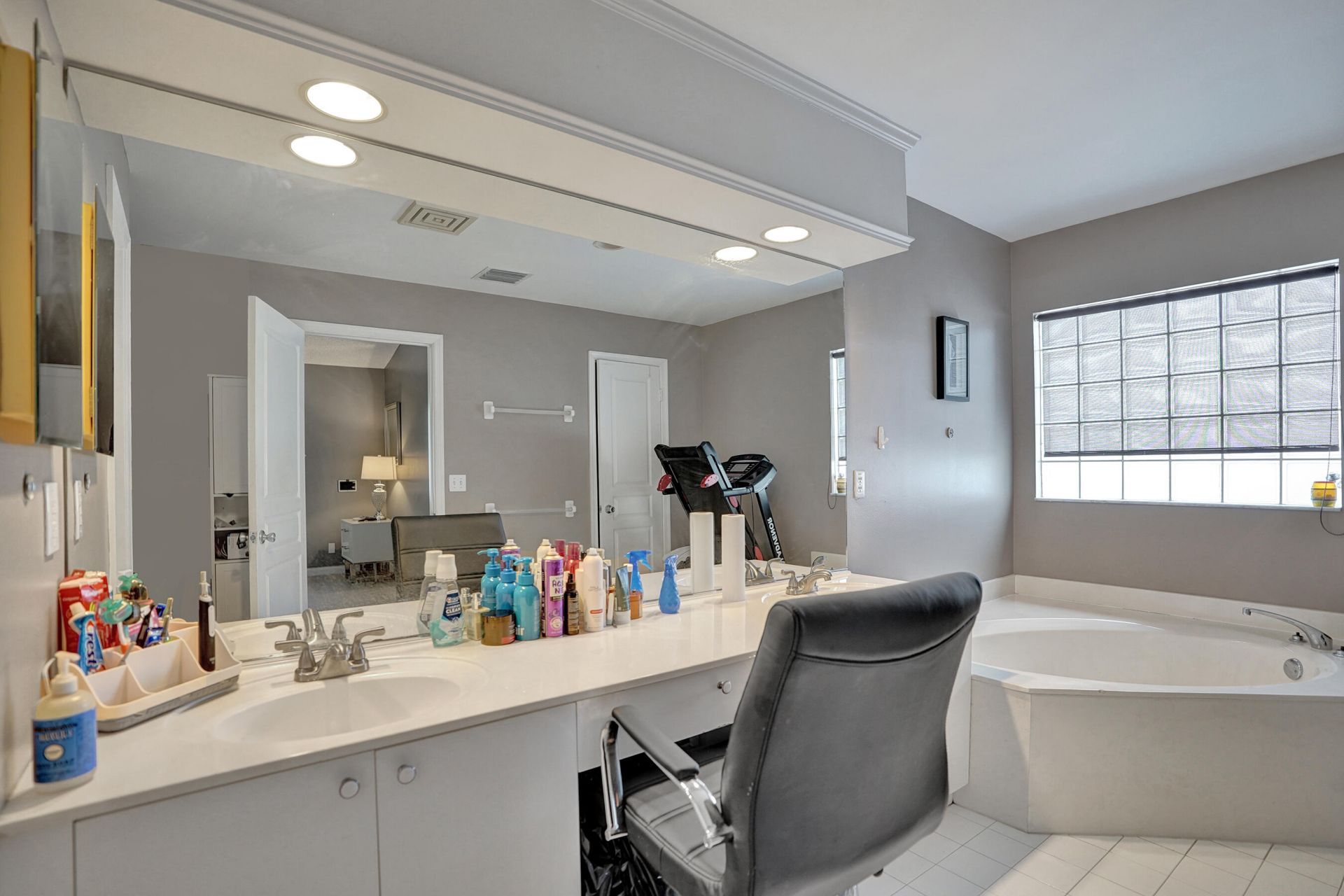 5884 N Plum Bay Parkway, Tamarac, FL 33321 Photo