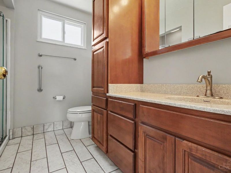 8493 Cheviot Road, Cincinnati, OH 45247 Photo 10