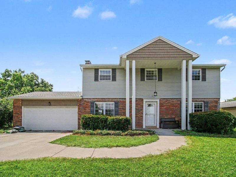 8493 Cheviot Road, Cincinnati, OH 45247 Photo 2