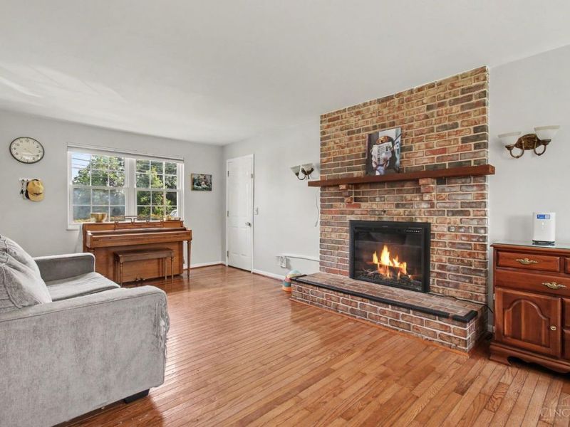 8493 Cheviot Road, Cincinnati, OH 45247 Photo 3