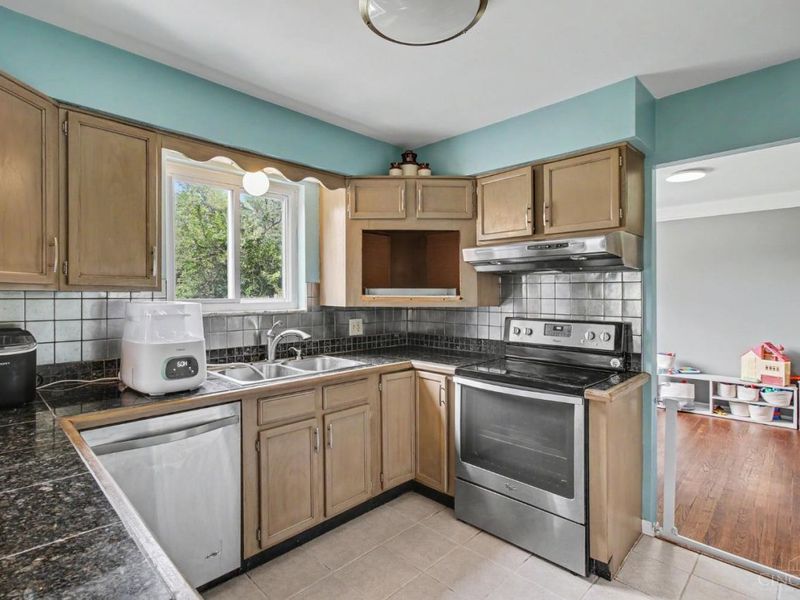 8493 Cheviot Road, Cincinnati, OH 45247 Photo 6