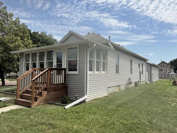  701 W 6th Ave, Mitchell, SD 57301