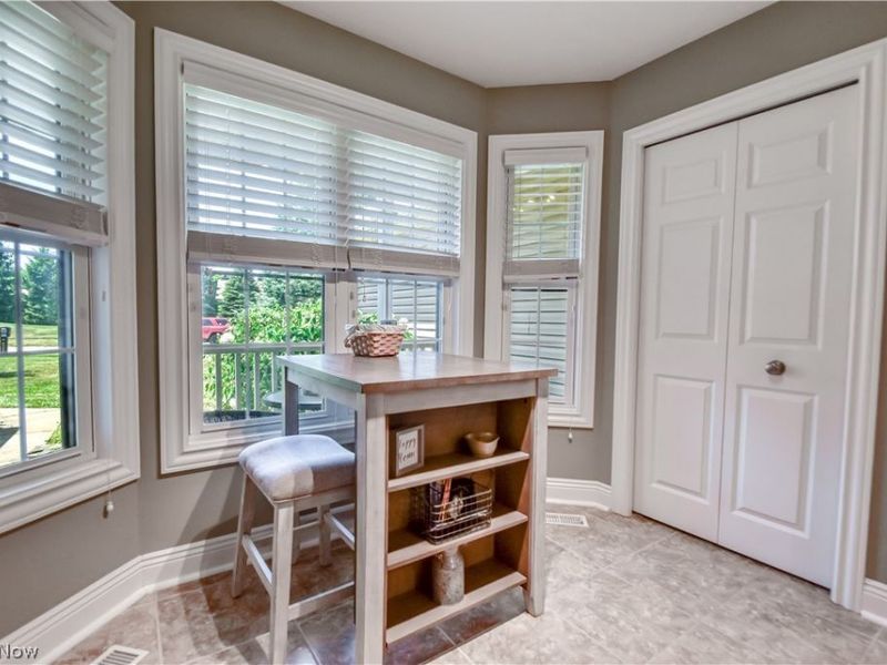 128 Stacey Court, Madison, OH 44057 Photo 3