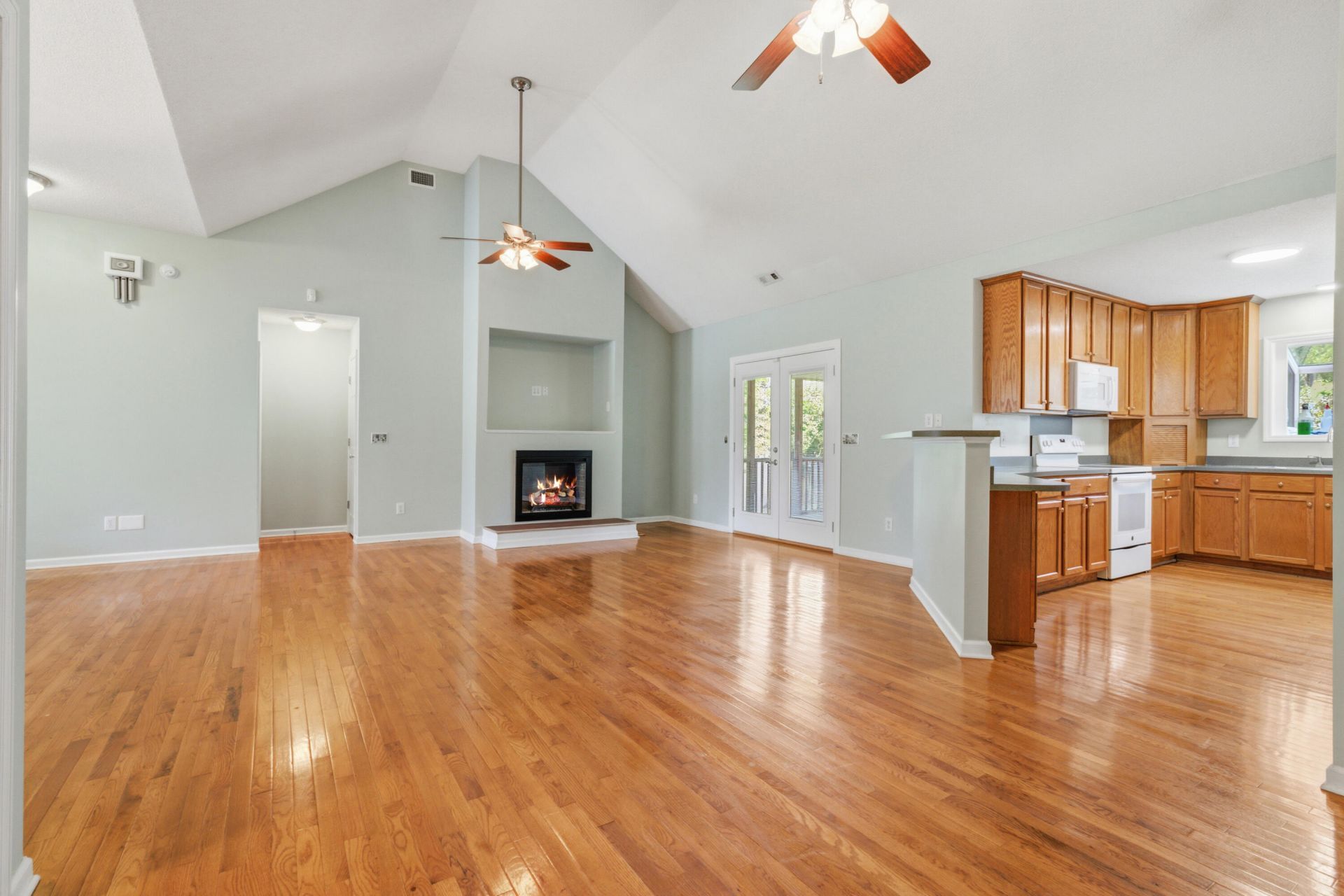1074 Trotters Boulevard Photo 10