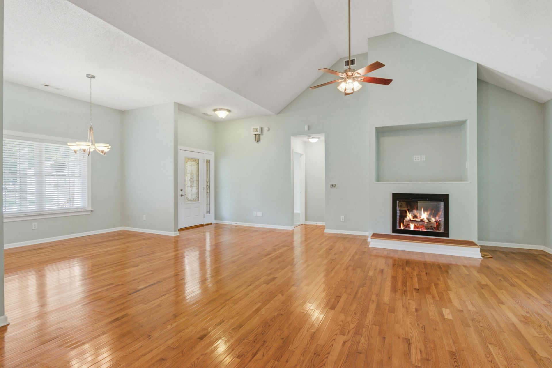 1074 Trotters Boulevard Photo 11
