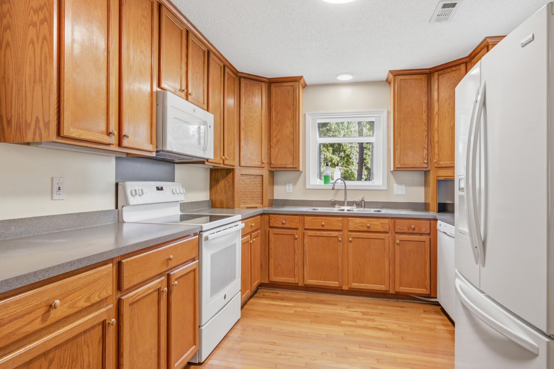1074 Trotters Boulevard Photo 15