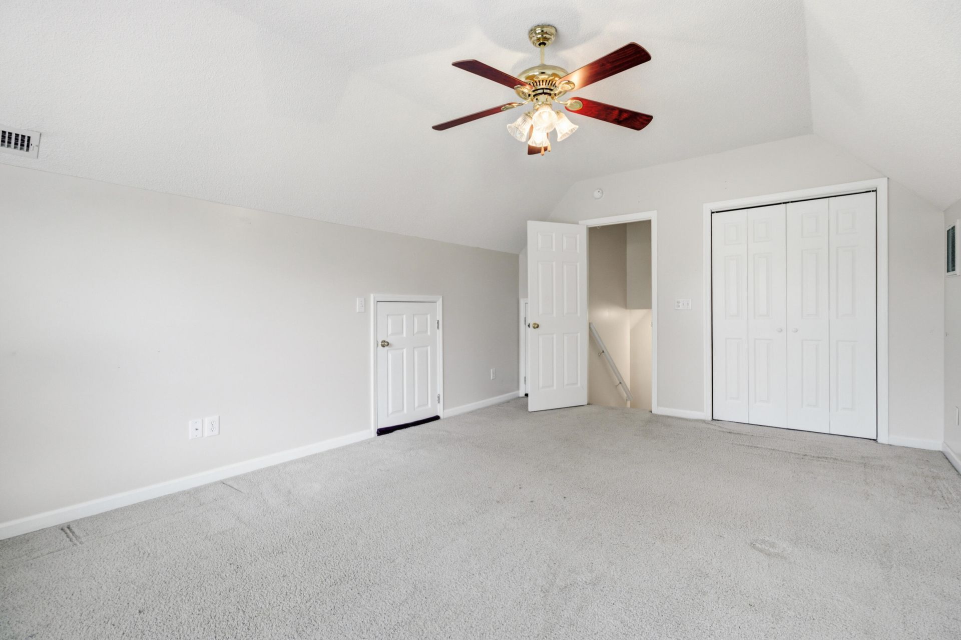 1074 Trotters Boulevard Photo 27
