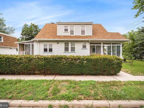 2 12TH STREET, BURLINGTON TOWNSHIP, NJ 08016