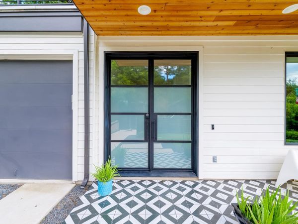 2201 E 16th ST, Austin, TX 78702