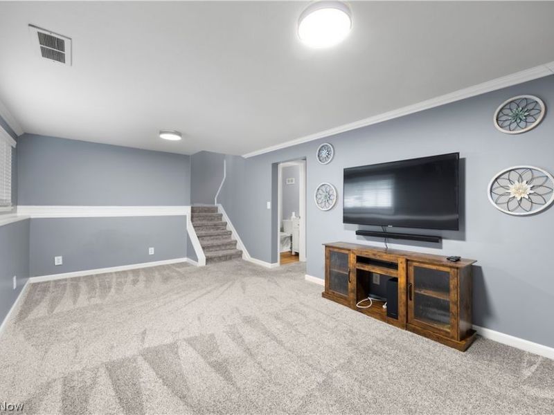 747 Abbe Road N, Elyria, OH 44035 Photo 11