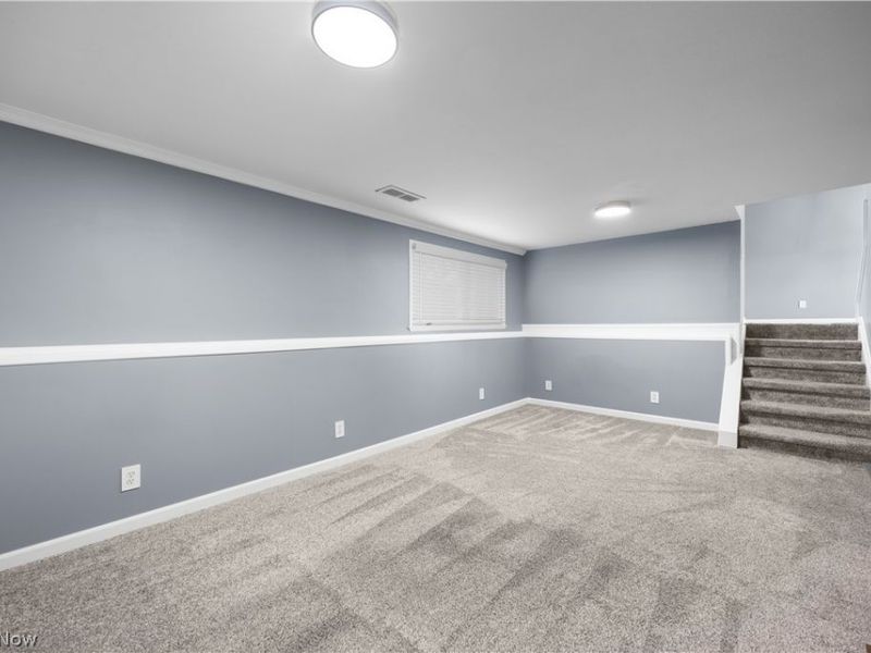 747 Abbe Road N, Elyria, OH 44035 Photo 12