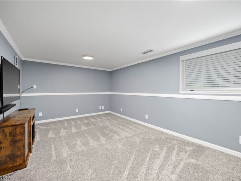 747 Abbe Road N, Elyria, OH 44035 Photo 14