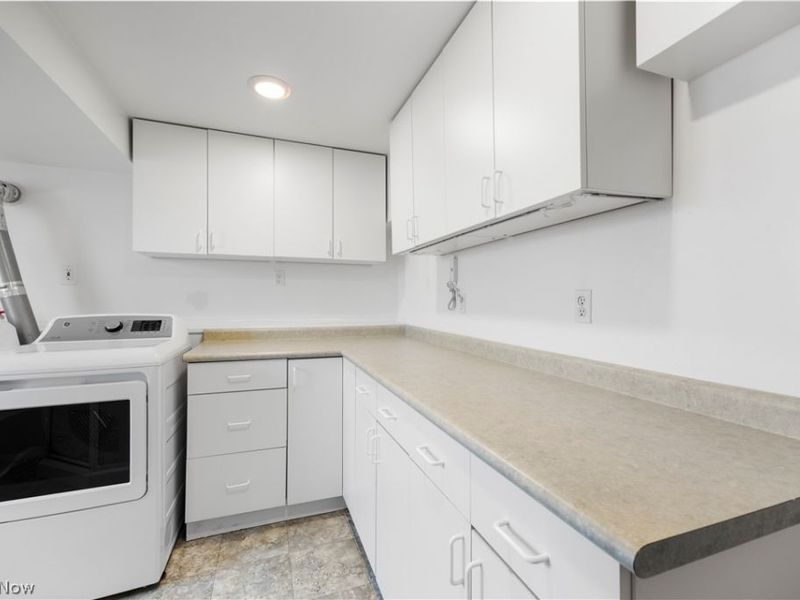 747 Abbe Road N, Elyria, OH 44035 Photo 16