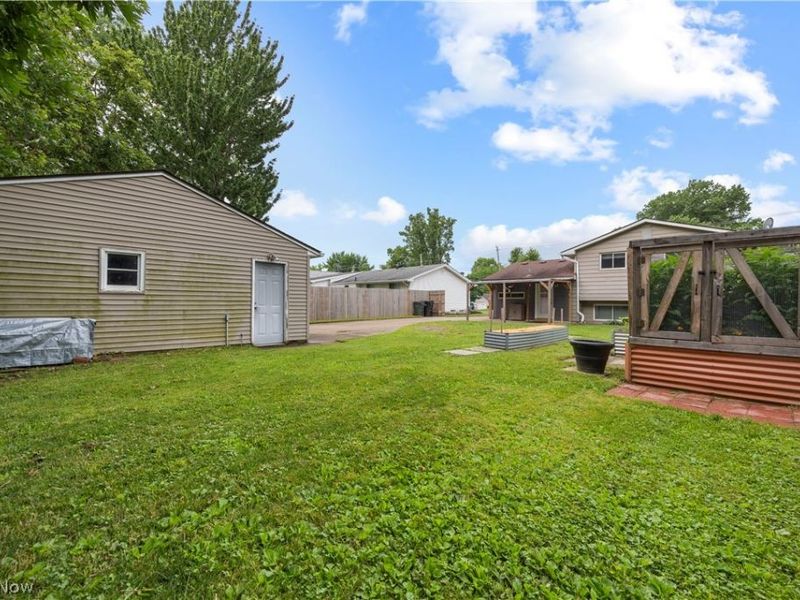 747 Abbe Road N, Elyria, OH 44035 Photo 33