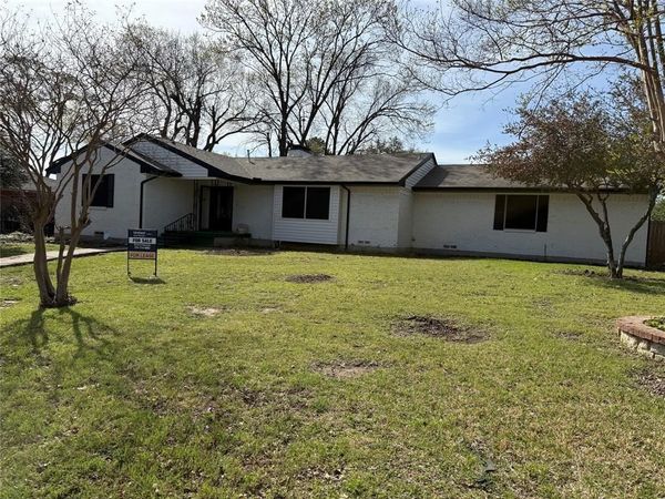 618 Brook Valley Lane, Dallas, TX 75232