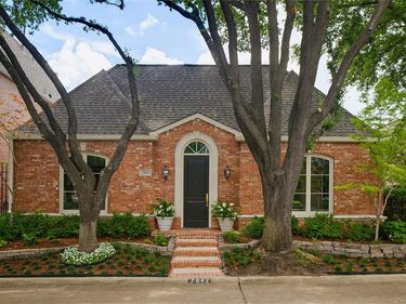 7842 Caruth Court, Dallas, TX 75225