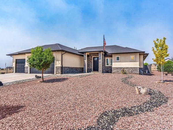 1673 N Calle Rosa Dr, Pueblo West, CO 81007