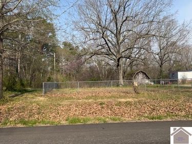 2637 Kentucky 994 , Boaz, KY 42027