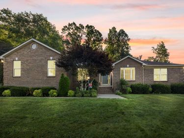 871 Woods Edge Drive, Somerset, KY 42503