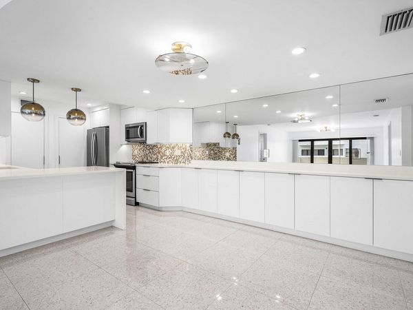 330 SE 20th Avenue, Unit 408, Deerfield Beach, FL 33441