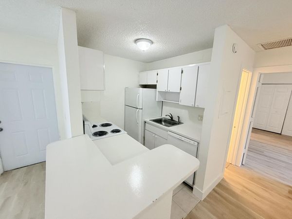 34 N Crossings Circle, Unit D, Boynton Beach, FL 33435