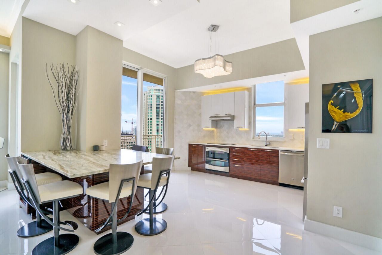 511 SE 5th Avenue, Unit 2417, Fort Lauderdale, FL 33301 Photo