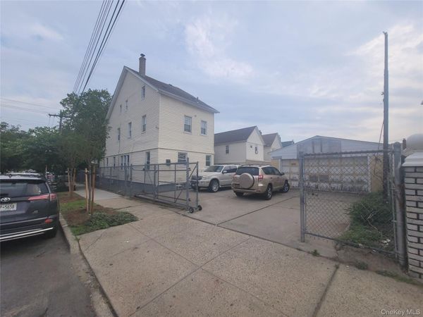 12019 Linden Boulevard , Ozone Park, NY 11420