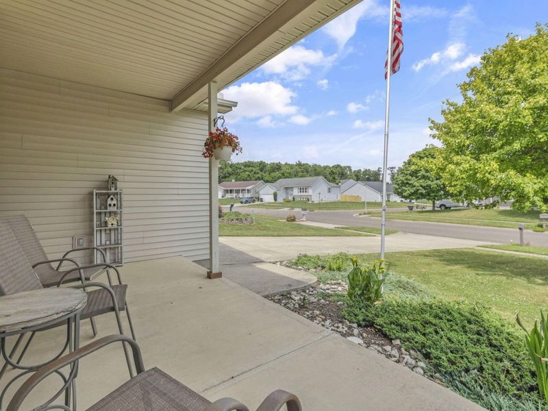 471 Danbury Drive , Lancaster, OH 43130 Photo 3
