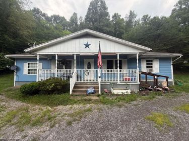 9777 Meathouse Fork Road, Salem, WV 26426