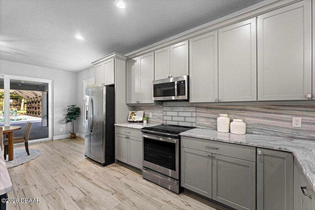 590 W Lake Winnemissett Drive, Deland, FL 32724 Photo