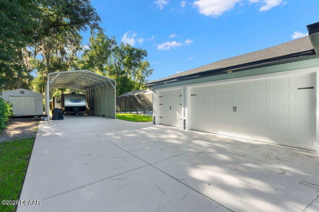 590 W Lake Winnemissett Drive, Deland, FL 32724 Photo