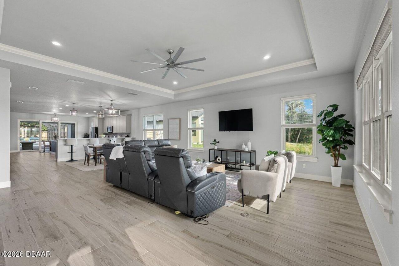 590 W Lake Winnemissett Drive, Deland, FL 32724 Photo
