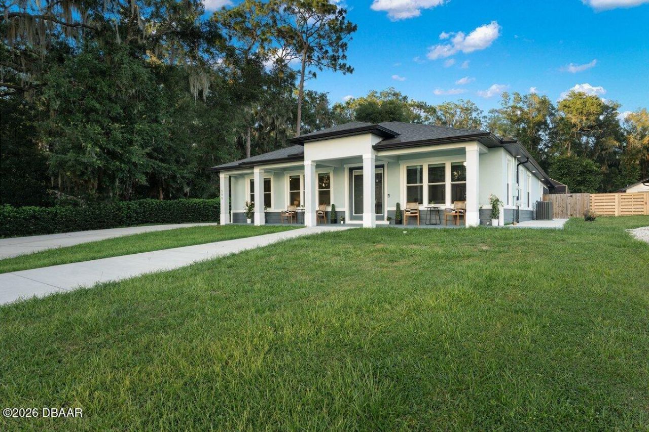 590 W Lake Winnemissett Drive, Deland, FL 32724 Photo