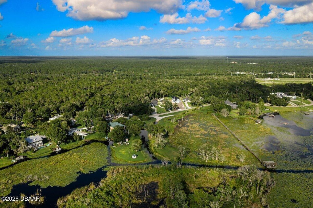 590 W Lake Winnemissett Drive, Deland, FL 32724 Photo