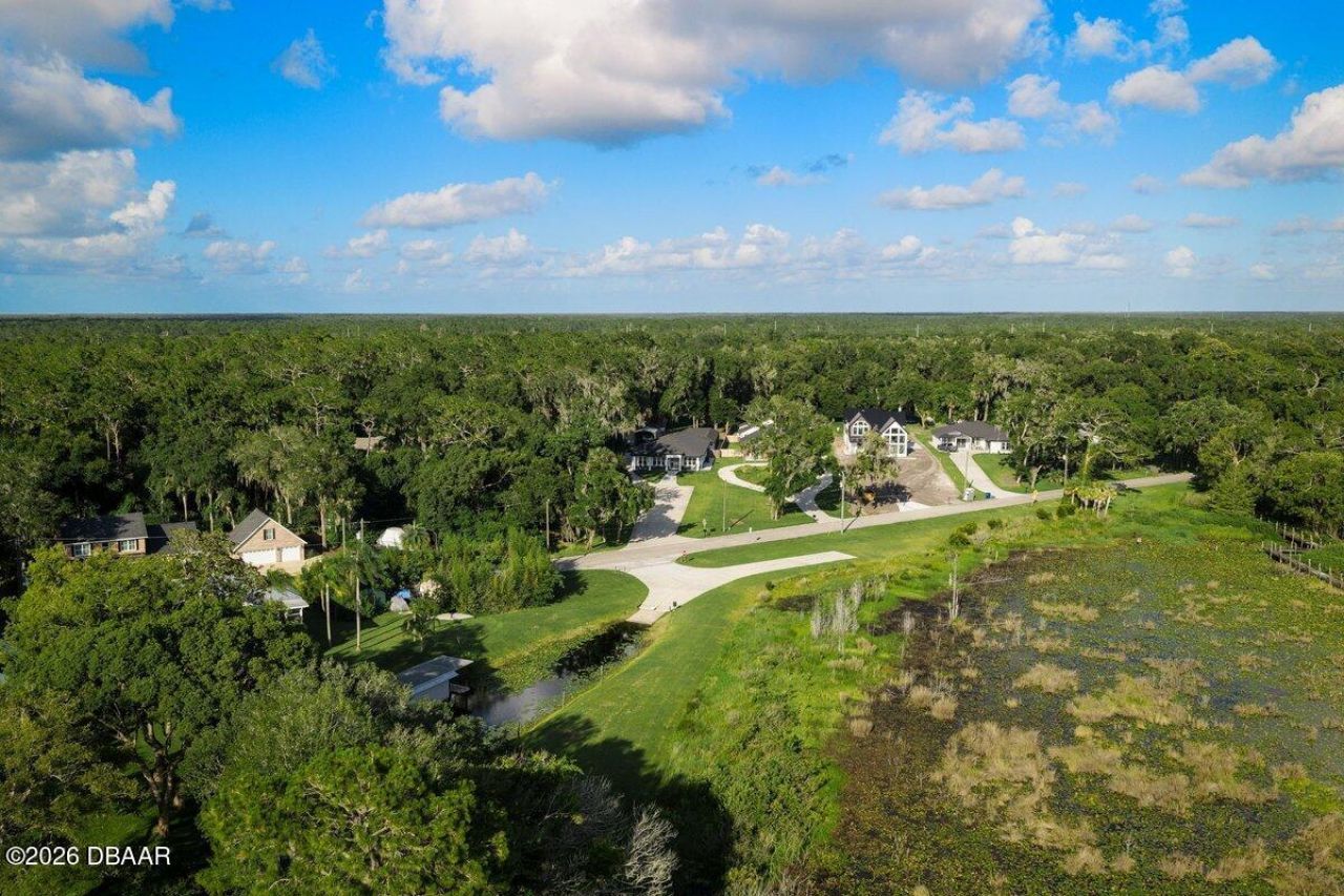 590 W Lake Winnemissett Drive, Deland, FL 32724 Photo