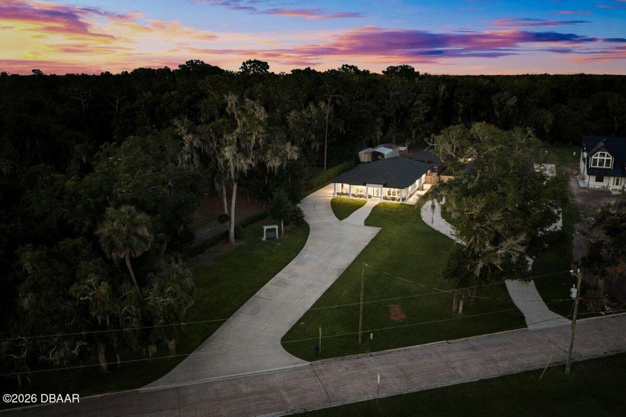 590 W Lake Winnemissett Drive, Deland, FL 32724 Photo