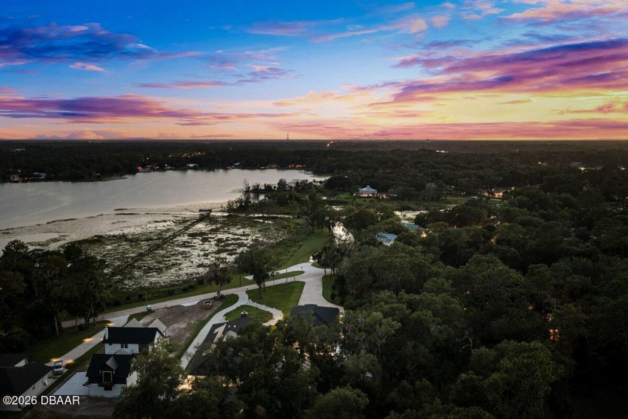 590 W Lake Winnemissett Drive, Deland, FL 32724 Photo