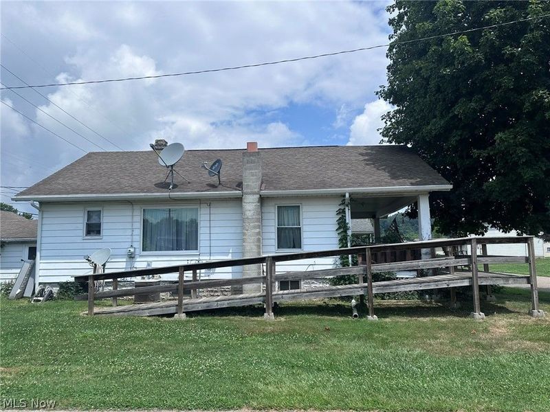 490 Oxford Avenue, Newcomerstown, OH 43832 Photo 3