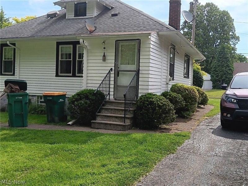 5248 Anthony Street , Maple Heights, OH 44137 Photo 2