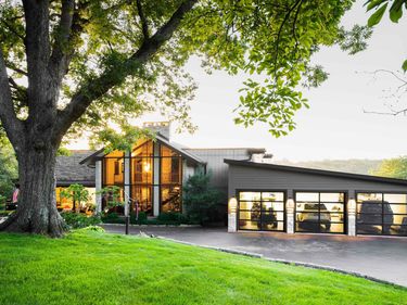 15558 E Kenabeck Trail, Cuba, IL 61424