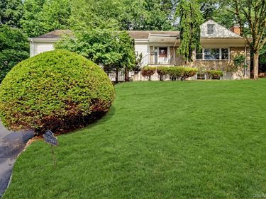 26 Midvale Road, Hartsdale, NY 10530