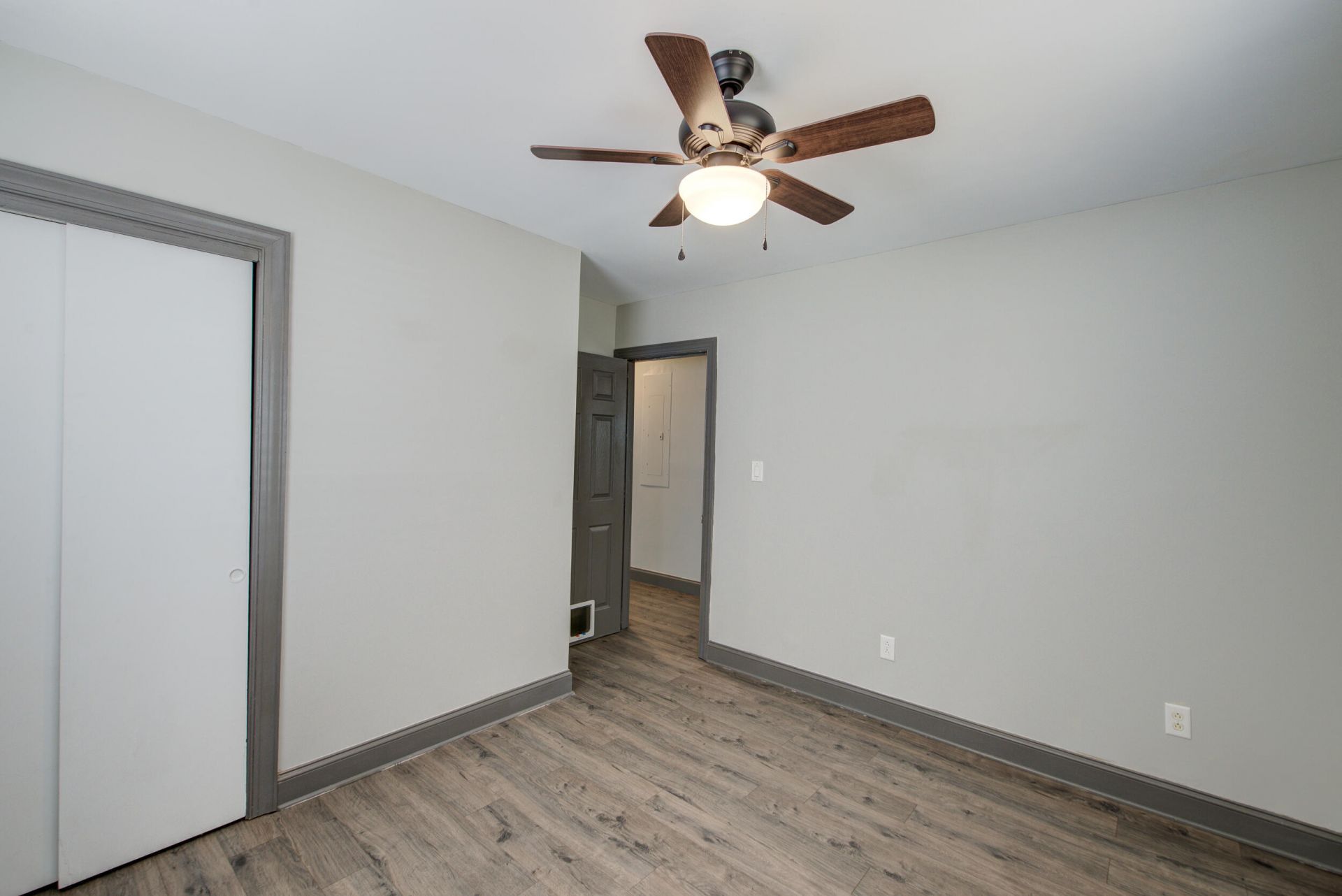 928 Leonard Drive Photo 22