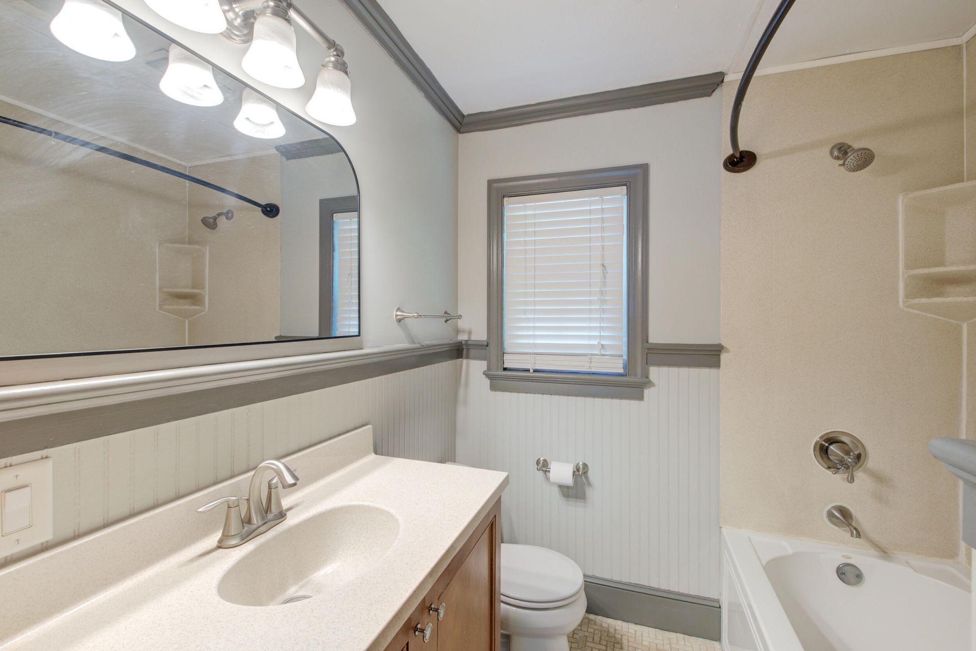 928 Leonard Drive Photo 23