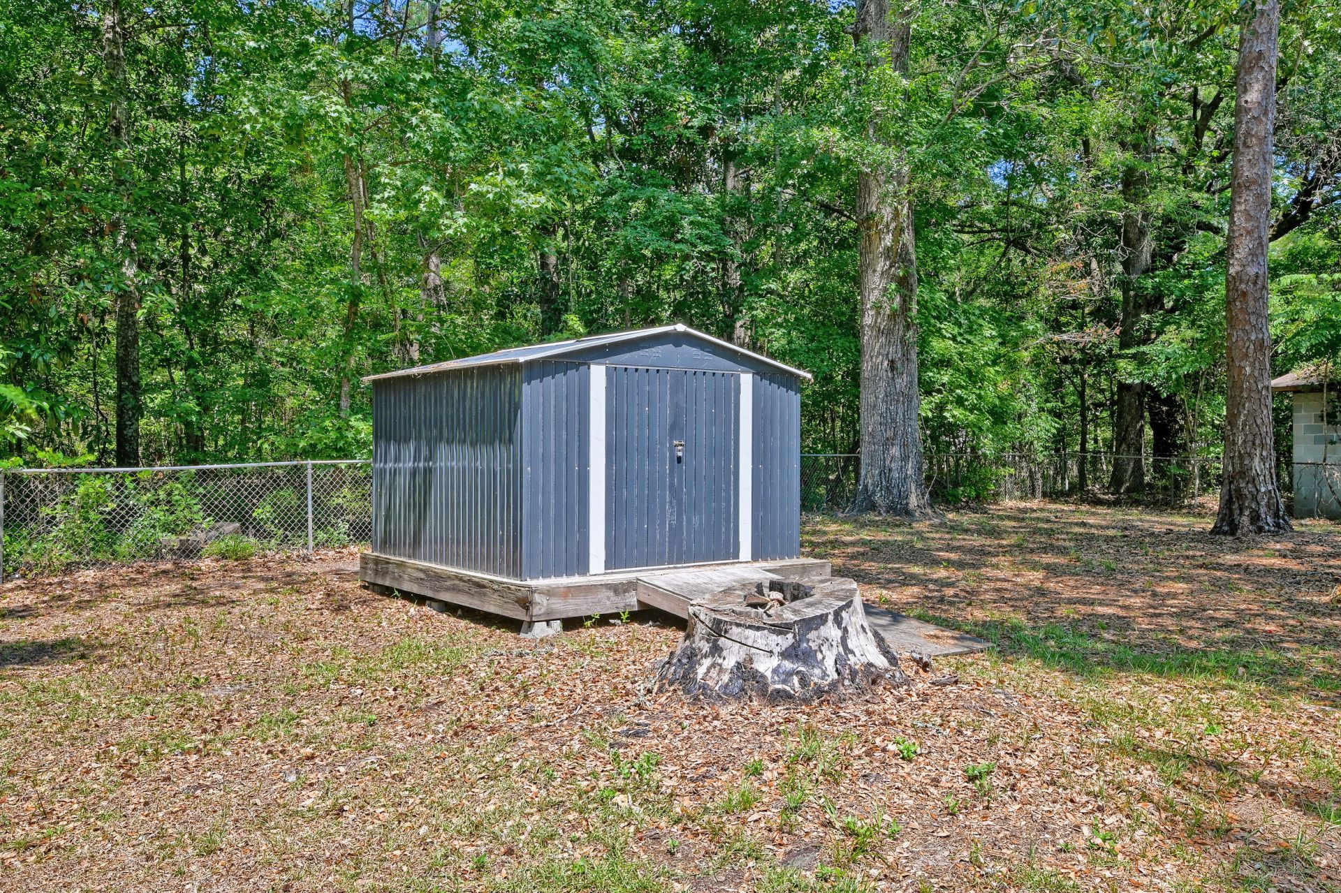 928 Leonard Drive Photo 40