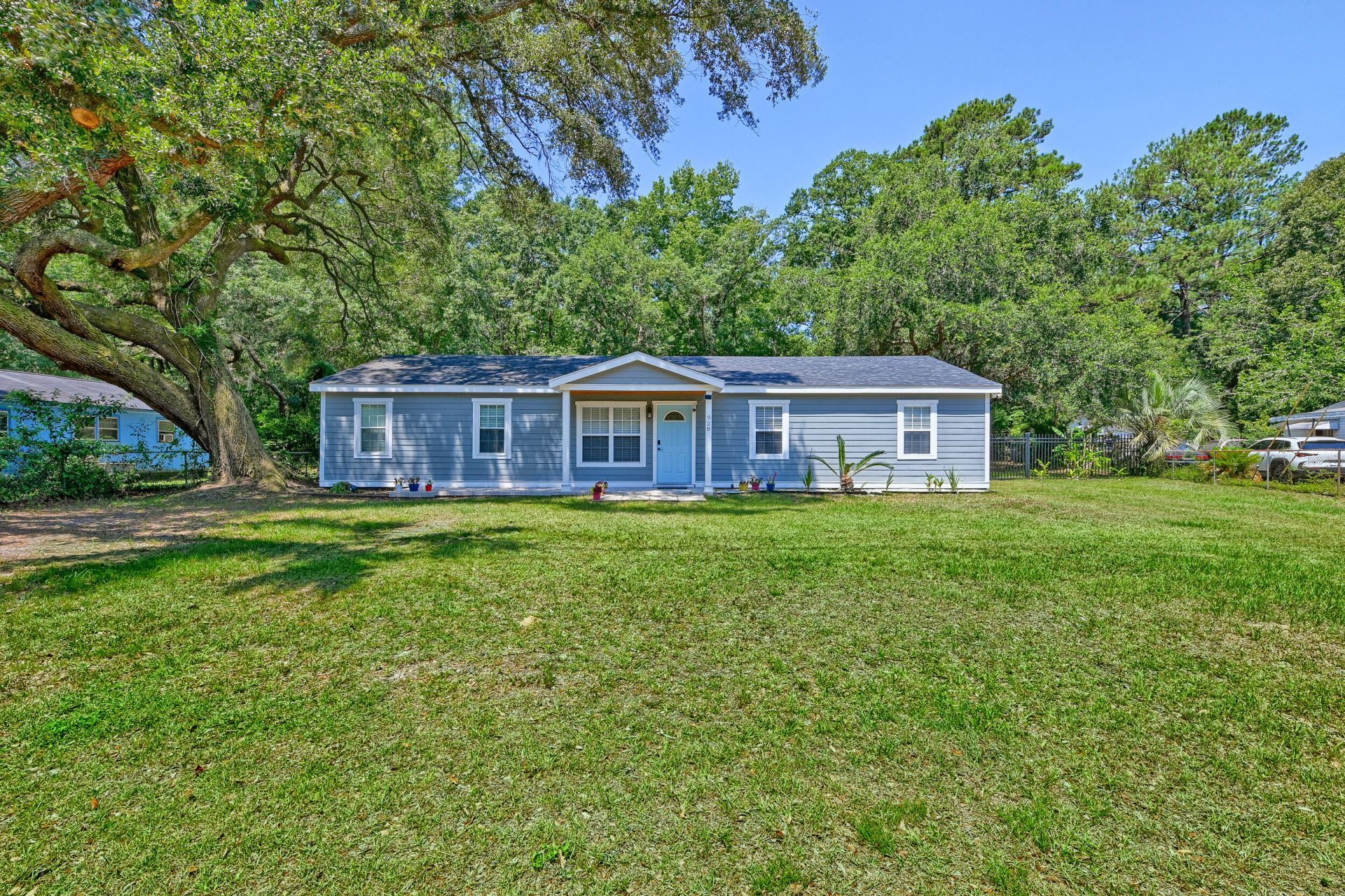 928 Leonard Drive Photo 44