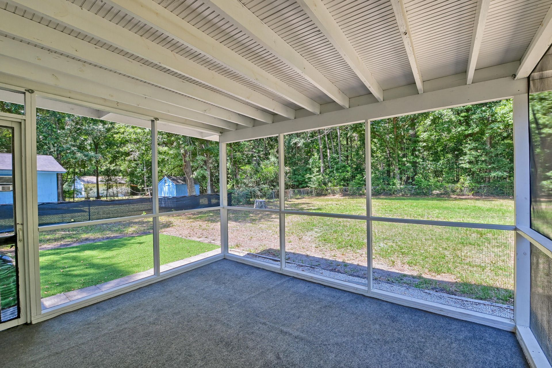 928 Leonard Drive Photo 5