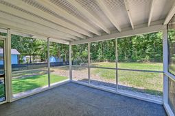 928 Leonard Drive photo 4