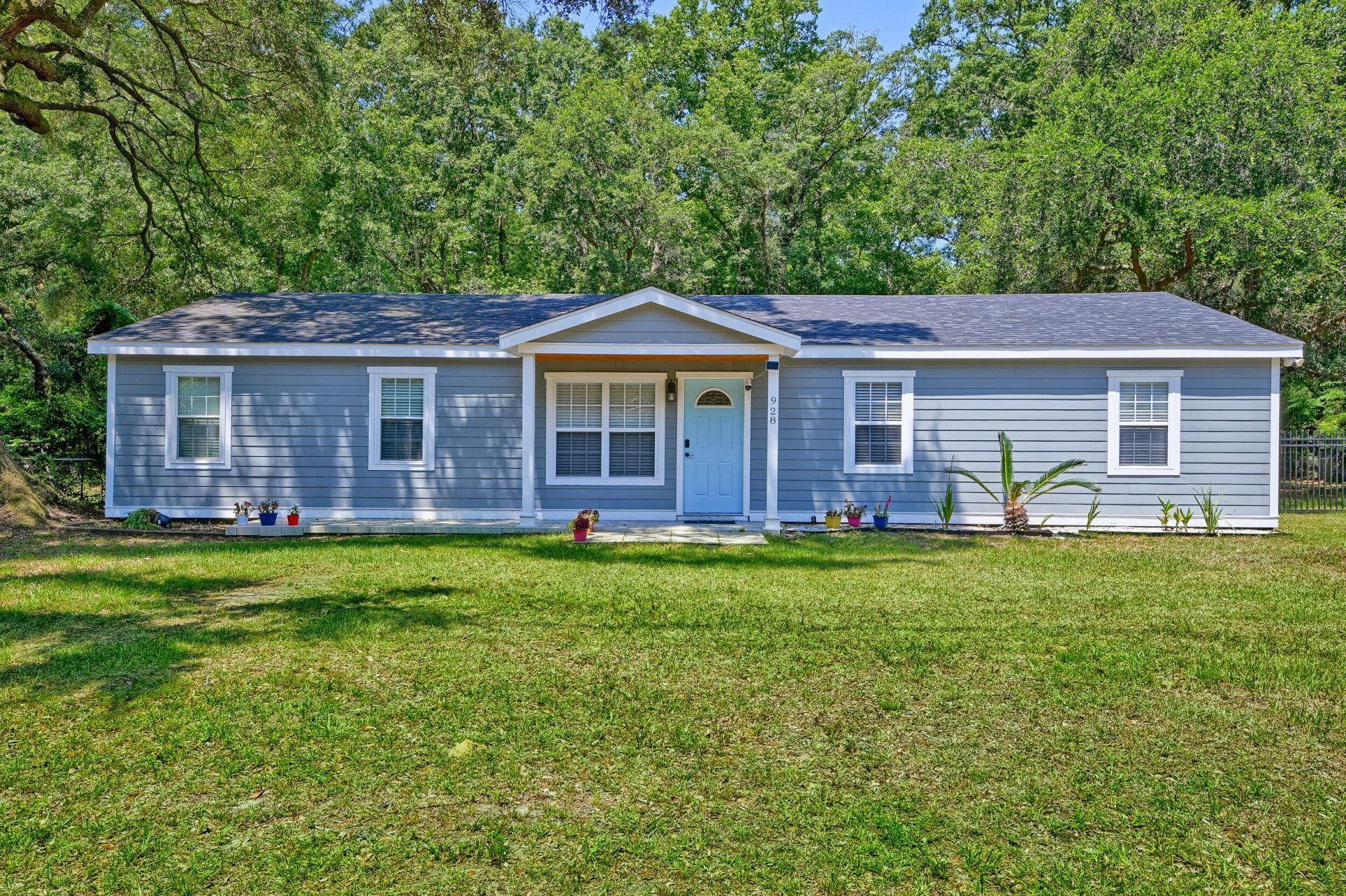 928 Leonard Drive Photo 9
